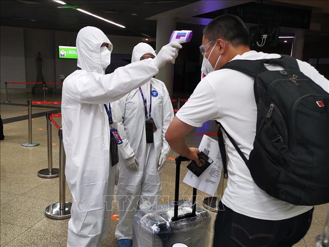 Le Cambodge lève les restrictions de sortie et d’entrée des experts vietnamiens
